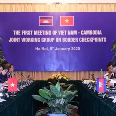 To perfect the Vietnam - Cambodia border gate to promote economic activities