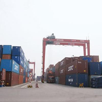 Every year Vietnamese seaports lose USD 1 billion in container handling fees